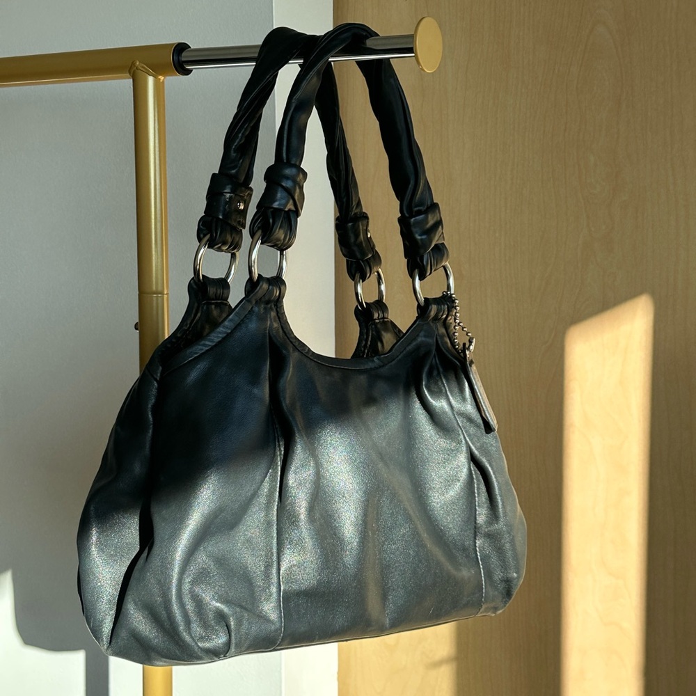 COACH LEATHER BLACK BAG.